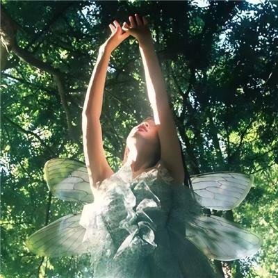 独自在夜晚的海边